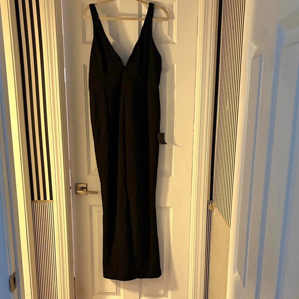 lulus black sleeveless jumpsuit!